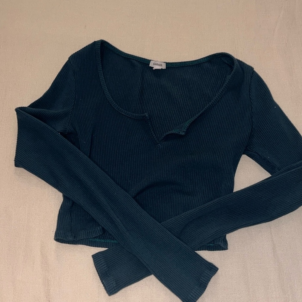 Garage cropped long sleeve